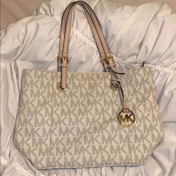 Micheal Kors purse and wallet set - Picture 4 of 7